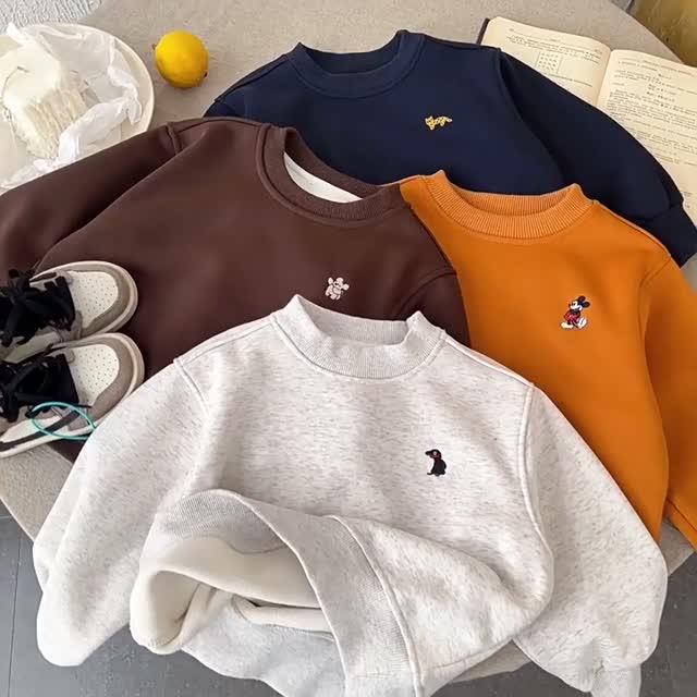 KID】キャラ刺繍 裏起毛トレーナー | Skyhug